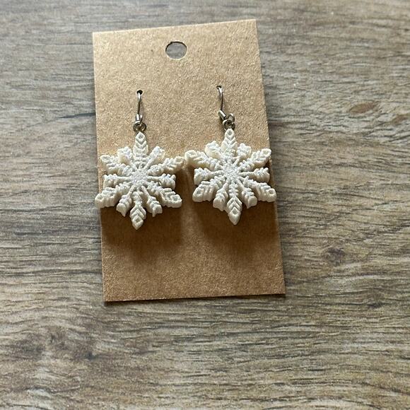 BOGO FREE SNOWFLAKES DANGLE EARRINGS - Picture 3 of 3